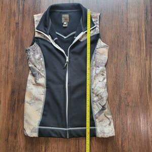 ROPER "Wear the West" woman's size small woodsy camo and black fleece lined vest